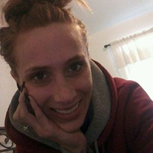 Meet your Posher, Cristina